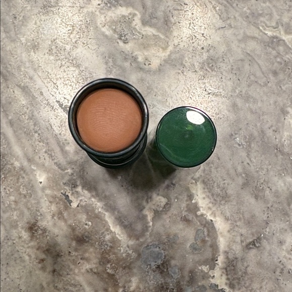 Full-sized Ciele Sculpt & Protect SPF 30 bronzing contour stick - 01 Light - Picture 4 of 6